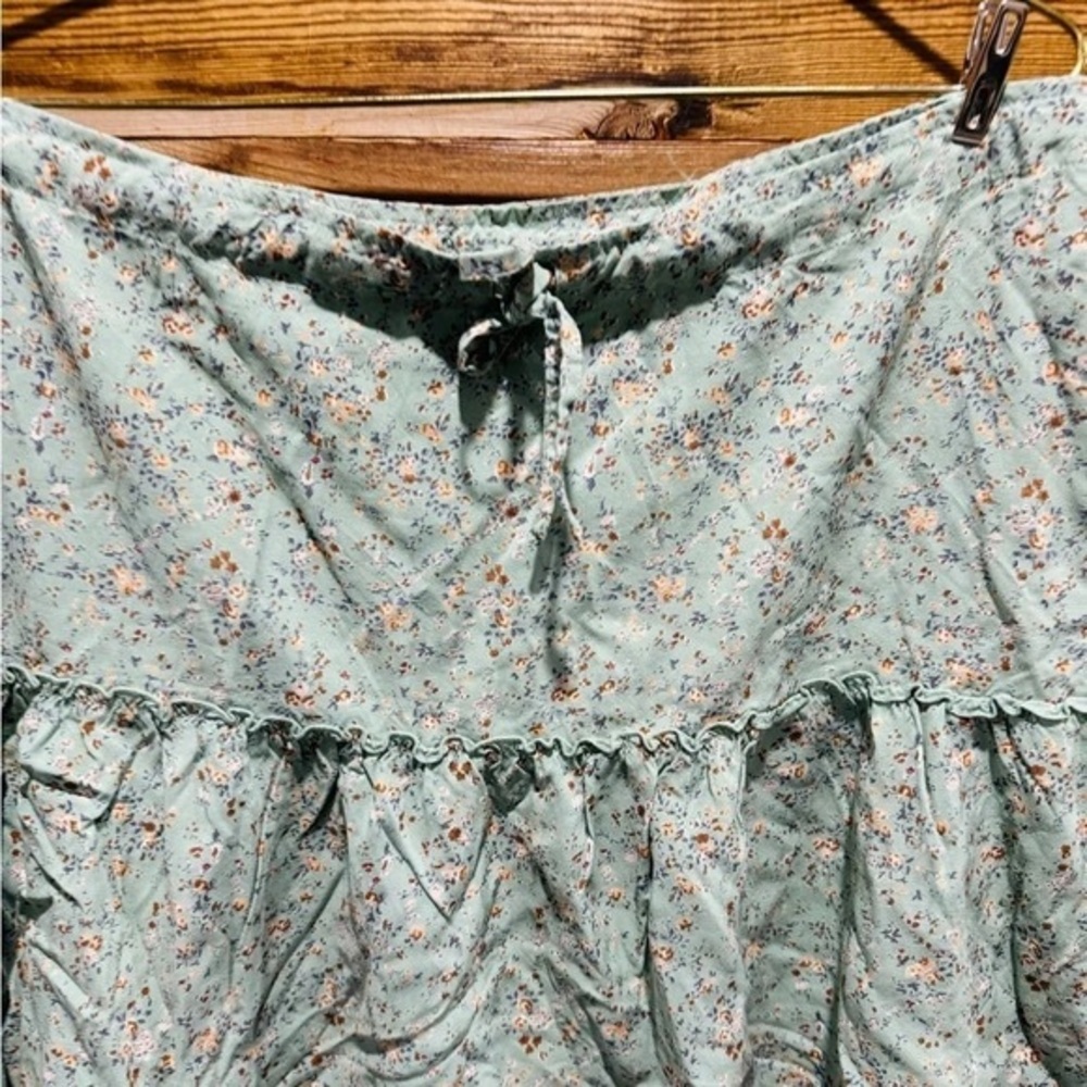 Brandy Melville Green Floral skirt drawstring tier ruffleUSL festival mint pink - Picture 2 of 4